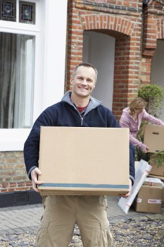Removal van in Kennington supporting a local household move