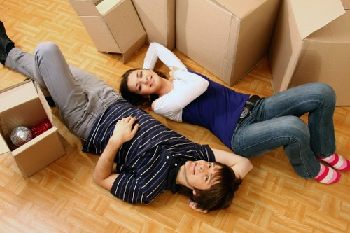 Secure storage support for moves and renovations in Kennington